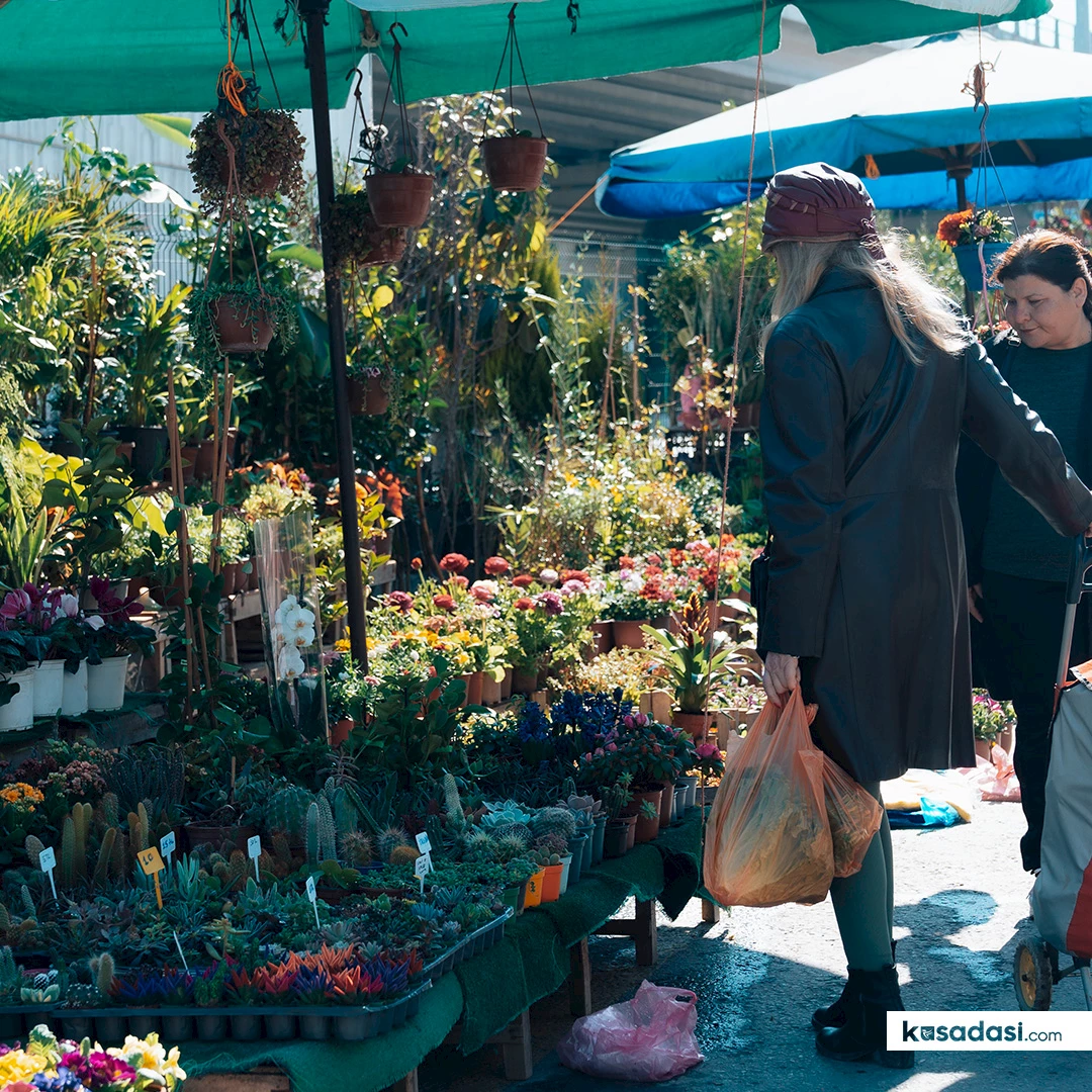 Días De Mercado En Kusadasi